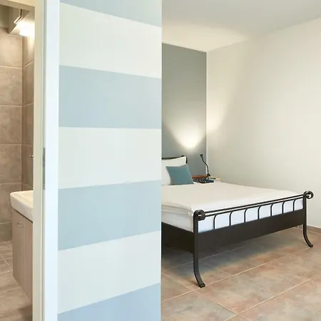Sommerhaus 1 Тиссов